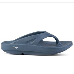 OOFOS ~ Unisex Street Style Flip Flop Sandals